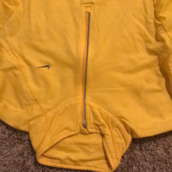 Nike pullover - Picture 2 of 2